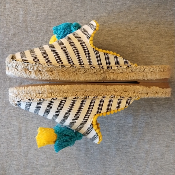 Boden Slip On Espadrille Tassel Mules Flats Women's Size 38 EU - Picture 6 of 16